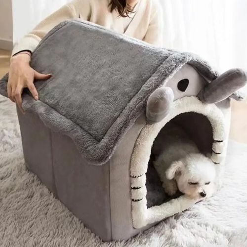 Niche d'intérieur pour chien originale en tissu doux, design maisonnette grise avec ouverture large, idéale pour le confort des petits chiens.