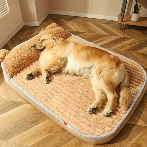 Golden Retriever allongé sur un lit pour chien grand format, moelleux et confortable, idéal pour un sommeil réparateur et un soutien articulaire optimal.
