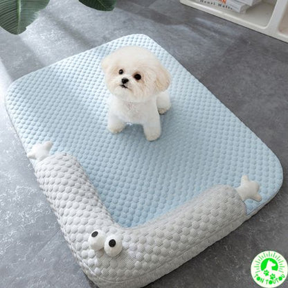 tapis-rafraichissant-chien-chat-confortable-apaisant-cocon-frais-antiderapant-antistress-impermeable-etanche-pliable-lit-chien-chat-petit-moyen-taille-canicule-anti-chaleur-pratique-detente-coussin-integre-facile-a-nettoyer-dehoussable-amoible-design-monstre