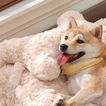 Coussin chien confortable avec rembourrage moelleux, conçu pour des siestes longues et paisibles.