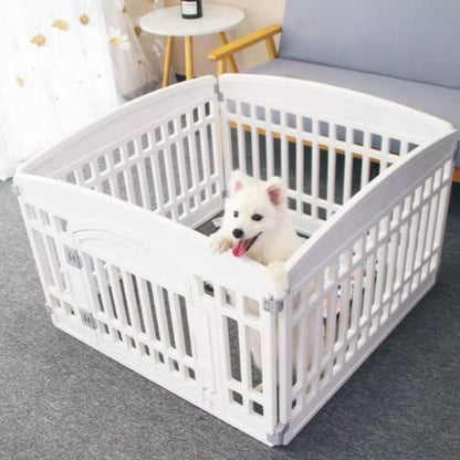 Parc pour chien intérieur lumineux offrant confort et sécurité à l’animal