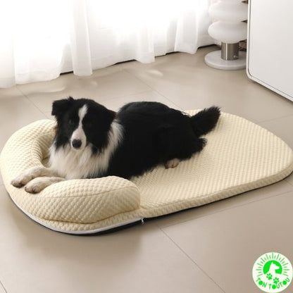 tapis-rafraichissant-pour-chien-assis-jaune