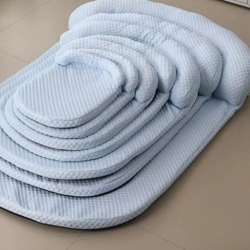 Tapis rafraichissant pour chien design moderne avec surface texturée en plusieurs tailles